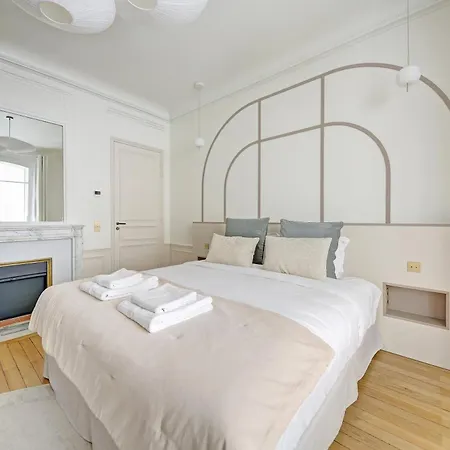 בית הארחה Maison Scheffer 4*